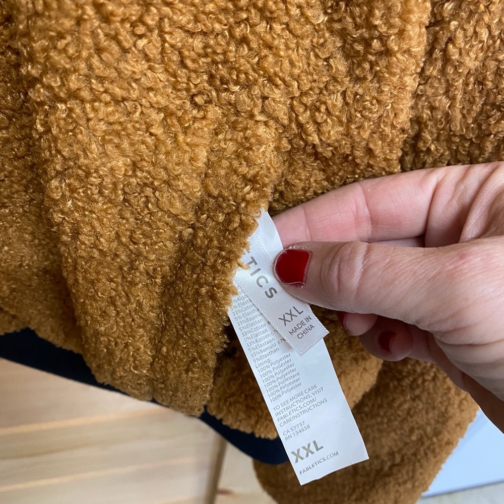Fabletics Spencer Reversible Jacket - Picture 3 of 5